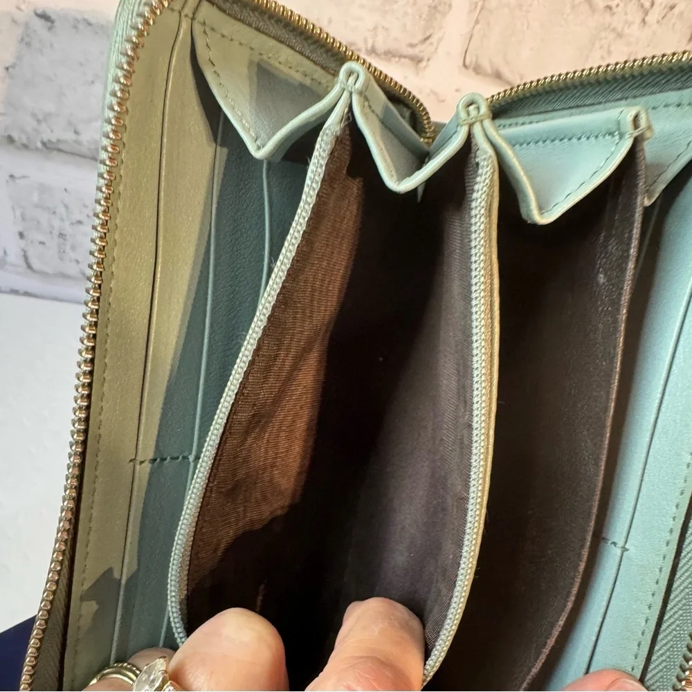 Gucci GG Canvas Zip Around Wallet Blue Leather Trim Bow Continental - Picture 9 of 9